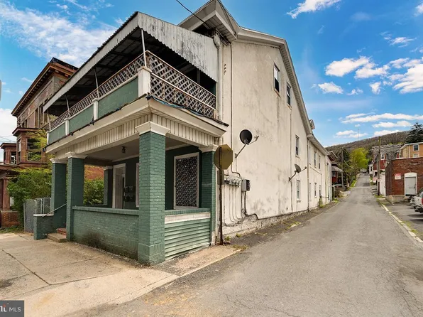 825 W Market St, Pottsville, PA 17901