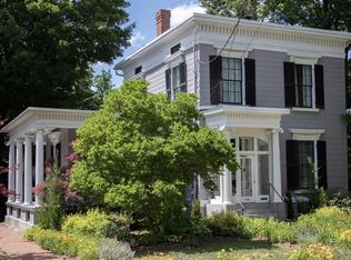40 High St, Greenfield, MA 01301