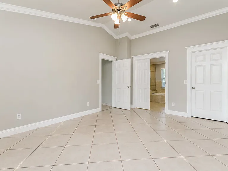 2708 Ashley Ct — Photo 11