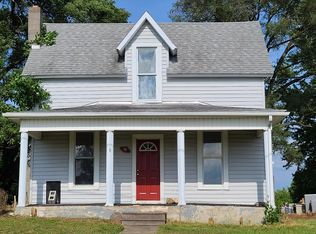 98 S Persimmon St, Mechanicsburg, OH 43044