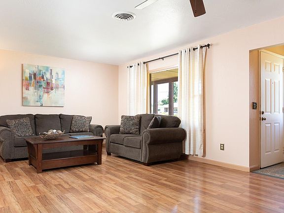 5th image of 997 Kay St
