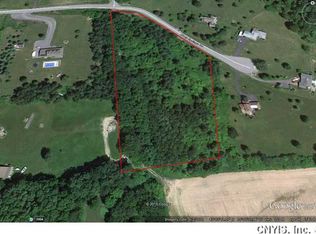 102 Deep Springs Dr, Chittenango, NY 13037