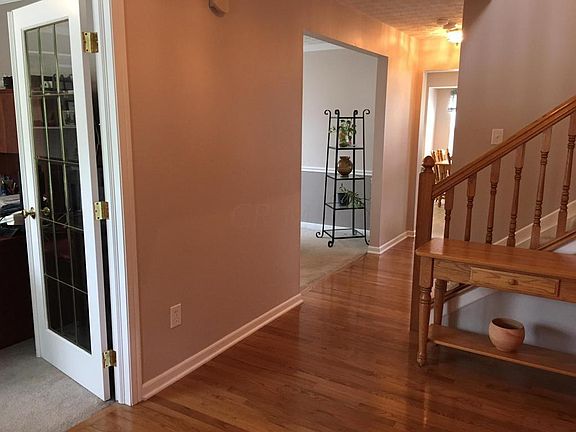 2nd image of 6658 Hermitage Dr