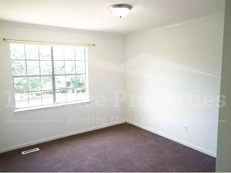 5010 Darlene Dr — Photo 8