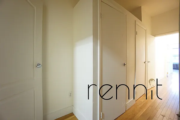 Rented by Rennit Inc. | media 21