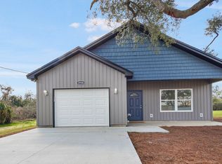 3930 Peterson Ln, Southport, FL 32409