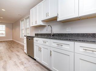 114 Sylvan St APT 310, Danvers, MA 01923