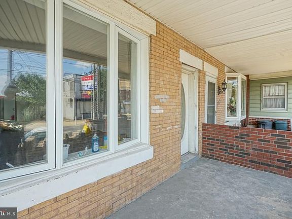 4th image of 3574 Richmond St