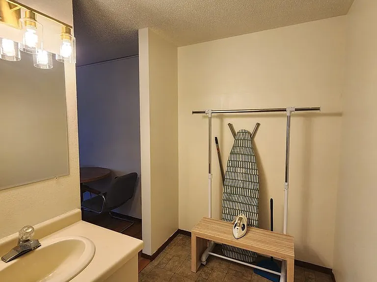 Rapids Studio Apartments — Photo 29