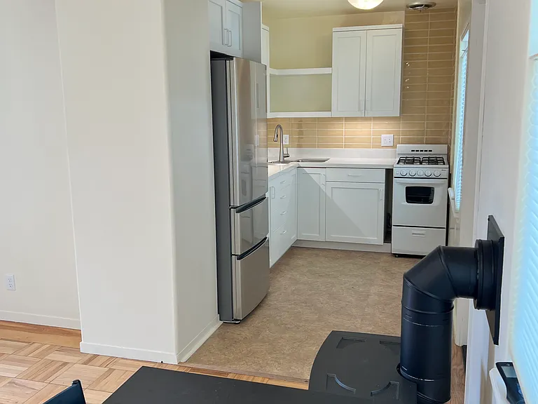 1627 Grant St #G — Photo 8