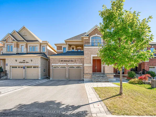 280 Mickleburgh Dr, Newmarket, ON L3X 0J9