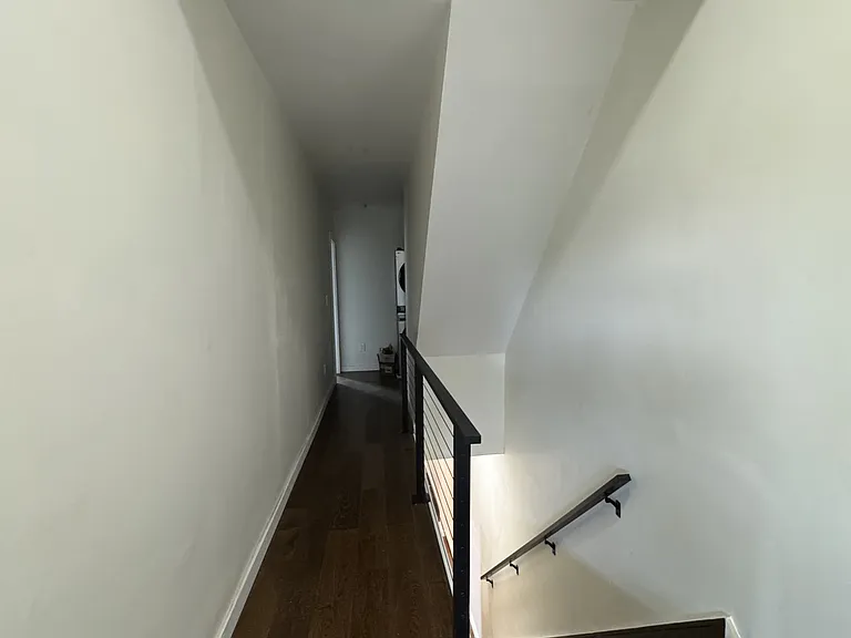 510 Winfield St — Photo 16
