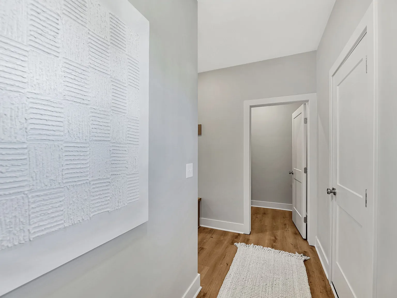 2 bed, 1080 sqft, $1,410 — Photo 3