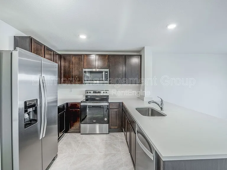 8250 SW 67th Ave — Photo 8