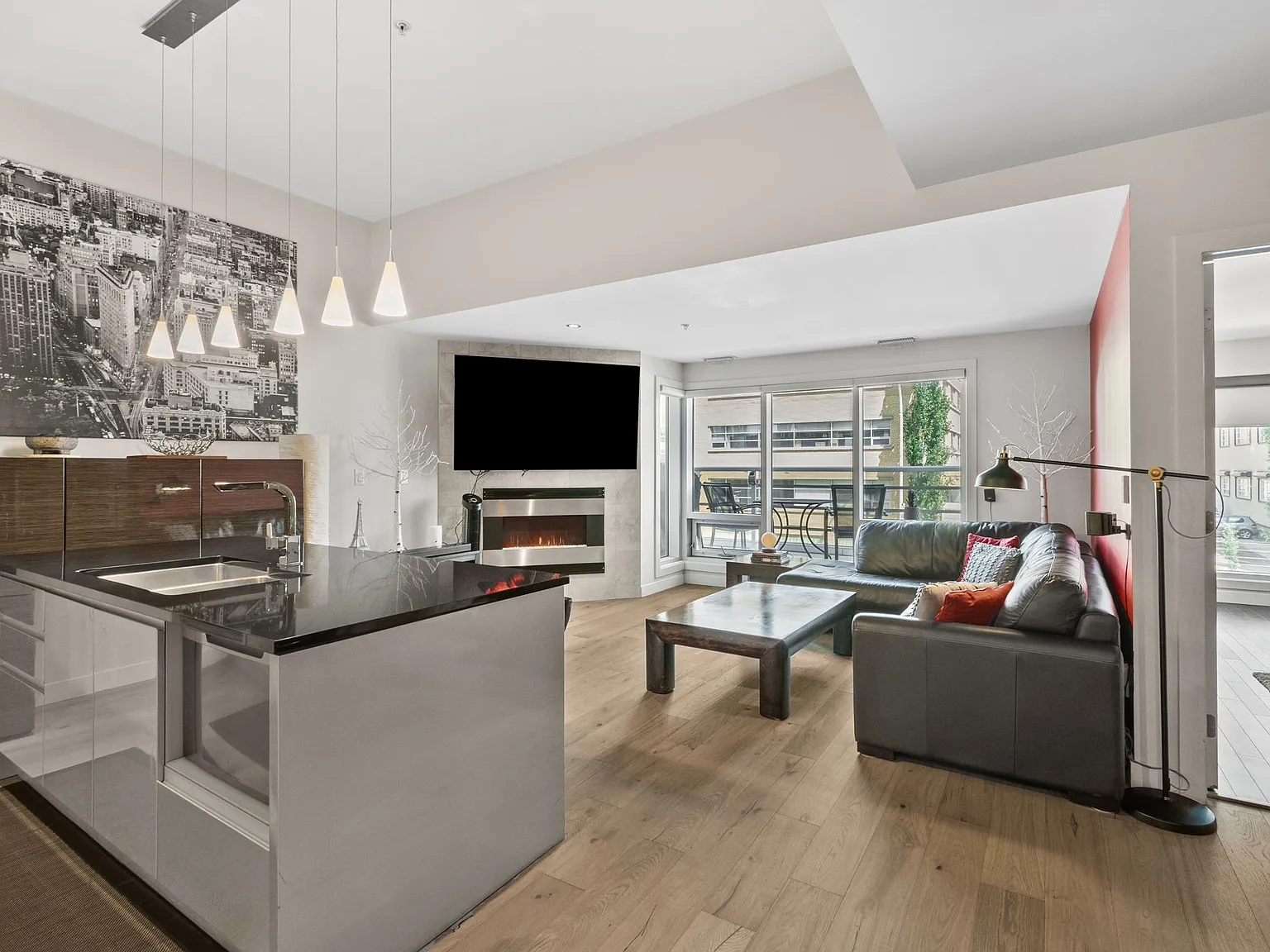Ice District 1 Bed plus Den 2 Bath Downtown Edmonton For Rent — Photo 3