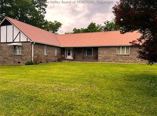 813 Doss Hill Rd, Fort Gay, WV 25514