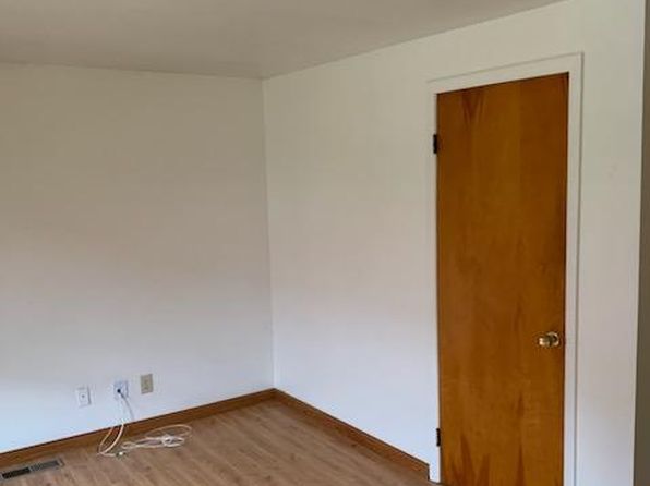 22-24 Mello Ave #22/24