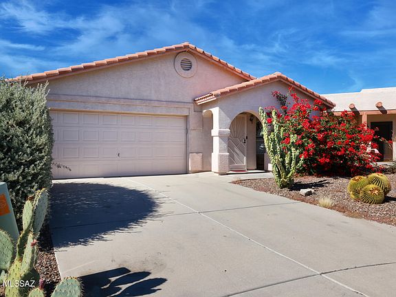 2nd image of 8287 N Placita Picante