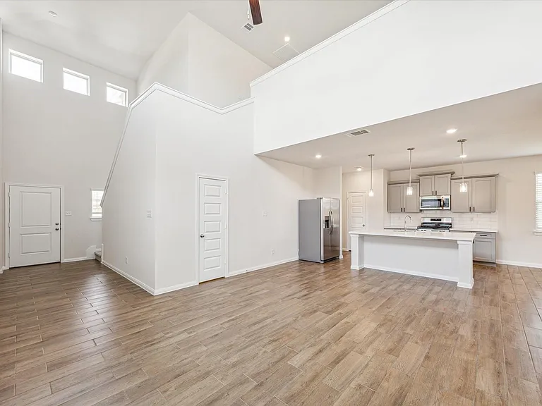 21610 Cypress Maple Dr — Photo 2