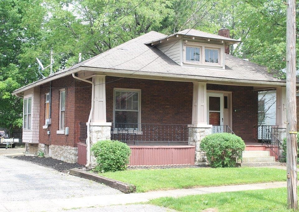 1st image of 915 Aurora Ave