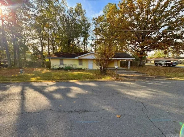 408 Wesley Ln, White Hall, AR 71602