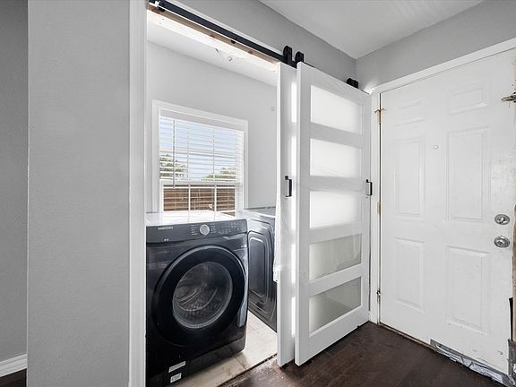 3rd image of 2020 Bluebonnet Dr