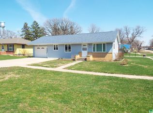 453 4th Ave, Ashton, IA 51232