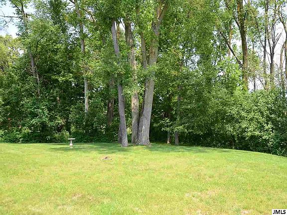 3rd image of 1616 N Dade Dr
