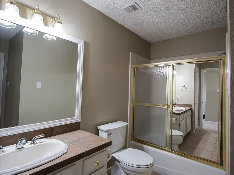 202 Lakeview Ter #H — Photo 27