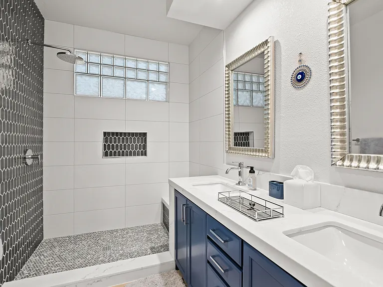 781 Box Canyon Trl — Photo 22