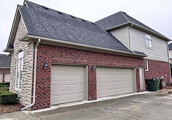 2nd image of 56701 Hartley Dr E