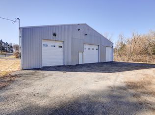 17909 Springview Dr, Sterling, IL 61081