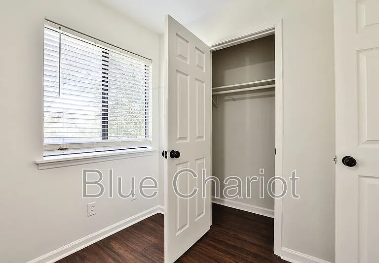 1000 Fargo St #E3 — Photo 16