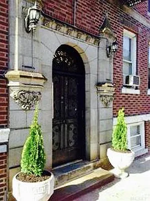 Rented by Level Group | media 20