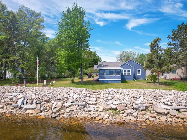 N1420 Shore Dr, Marinette, WI 54143