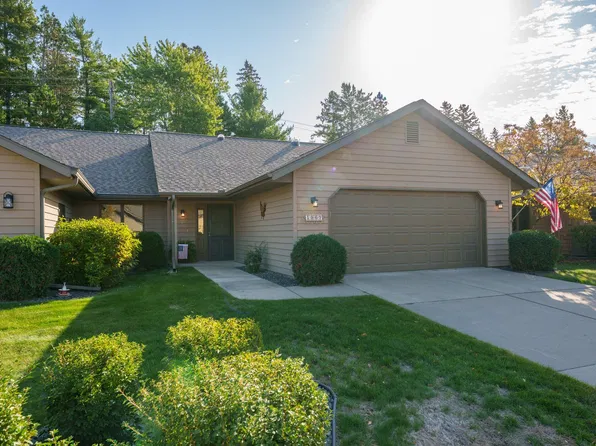 1967 Cherry St, Red Wing, MN 55066