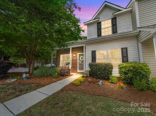 3446 Broadwick St, Charlotte, NC 28213