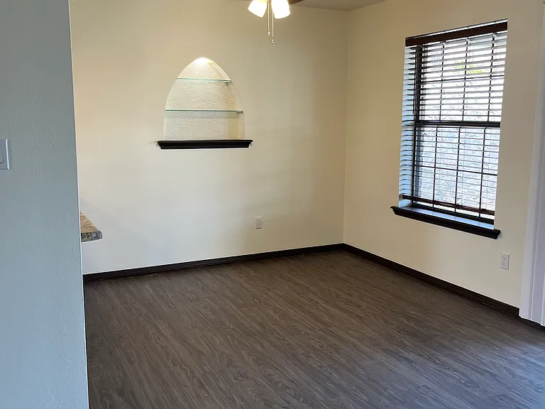2906 Los Amigos Ct — Photo 4