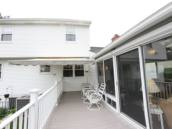 3rd image of 6437 Golden Oak Dr