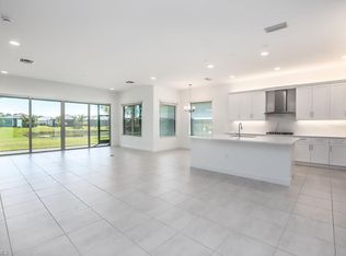 12320 Lotus Ave, Naples, FL 34120