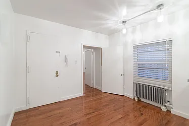 Rented by Bryan L Rozencwaig, LREB