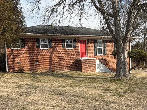 920 Eisenhower Dr, Tupelo, MS 38801