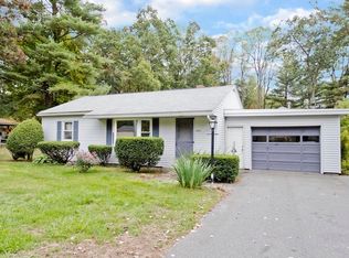884 Ryan Rd, Northampton, MA 01062