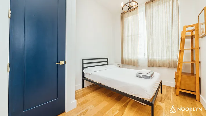 Rented by Nooklyn NYC LLC | media 31