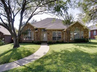 2116 Larkspur Dr, Carrollton, TX 75010