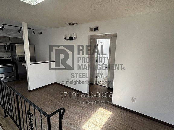 4th image of 1911 Mohawk Rd