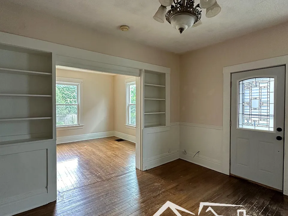 1309 Hawthorne Ave
