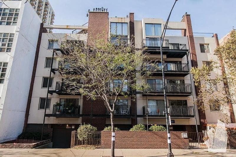 1st image of 1220 N La Salle Dr APT 2E