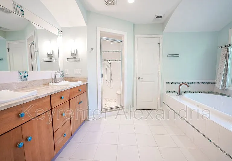 906 Neal Dr — Photo 33