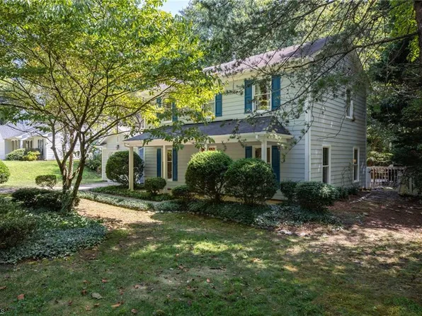 6805 River Hills Dr, Greensboro, NC 27410